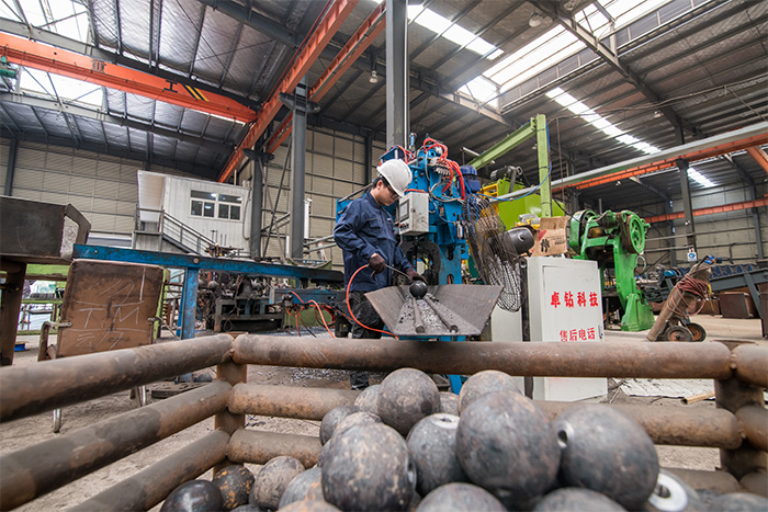 云南网架配件-螺栓球加工车间